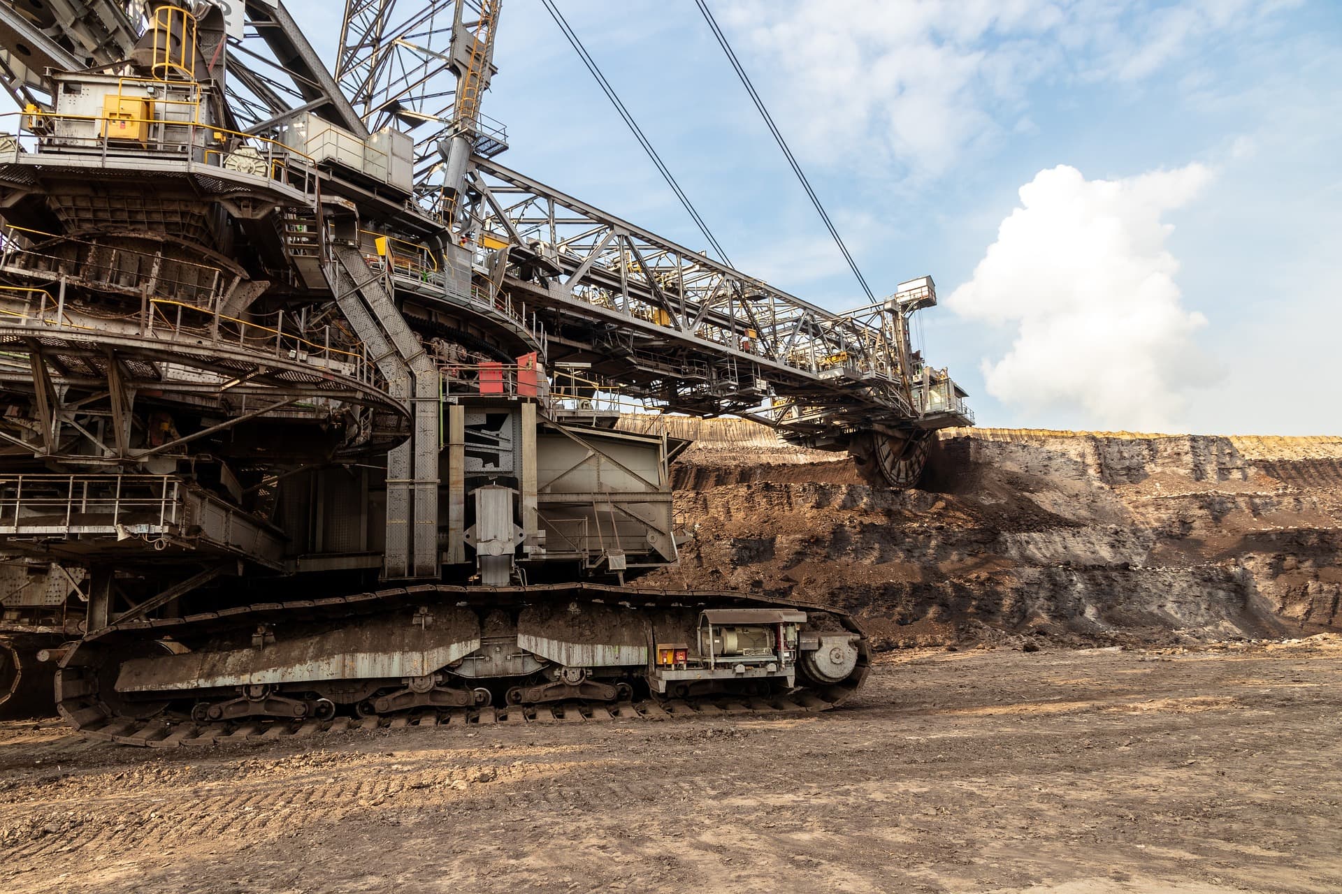 open-pit-mining-3553179_1920